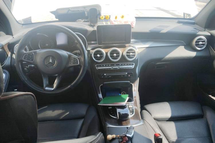 Used Mercedes-Benz GLC 2017 GLC 260 4MATIC Dynamic Edition
