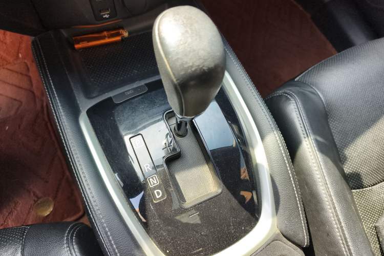 Used Nissan X-Trail 2014 2.5L CVT Luxury Edition 4WD
