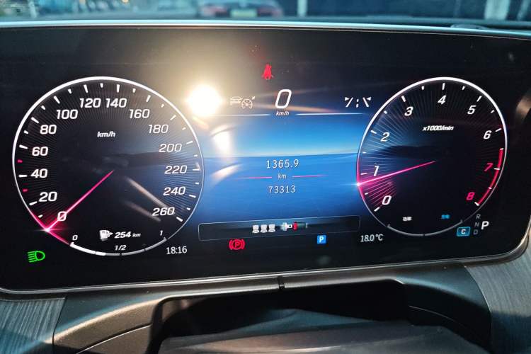 Used Mercedes-Benz C-Class 2023 Revised C 200 L Sport Edition Odometer Close Up