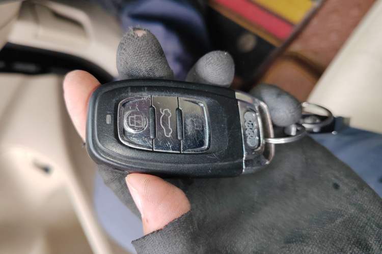 Used Volkswagen Passat 2013 1.8TSI DSG Prestige Edition Vehicle Key