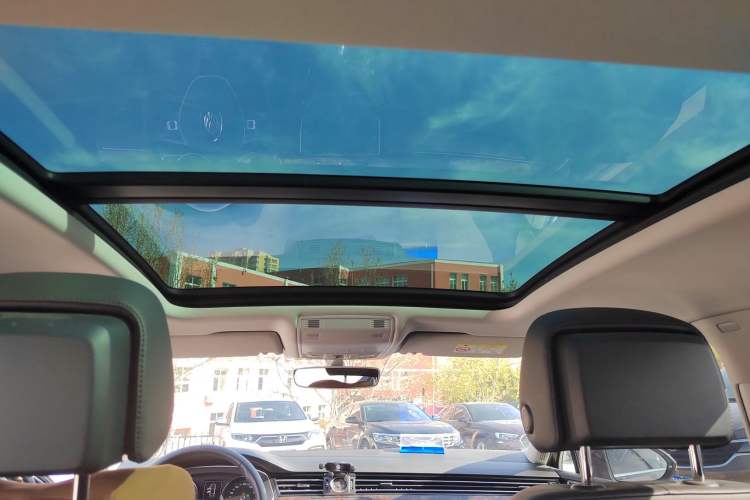 Used Volkswagen Magotan 2018 Facelift 330TSI DSG Luxury Model Headliner