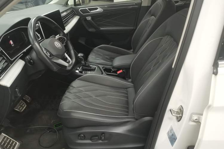 Used Volkswagen Tiguan L 2022 330TSI Automatic Two-Wheel Drive R-Line Enhanced Edition
