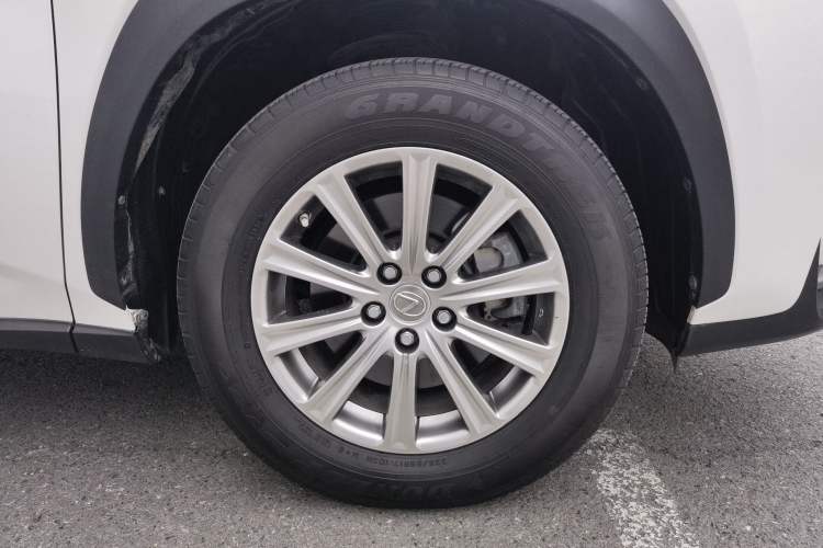 Used Lexus NX 2016 200 All-Wheel Drive FENGSHANG Version Right Front Wheel Hub