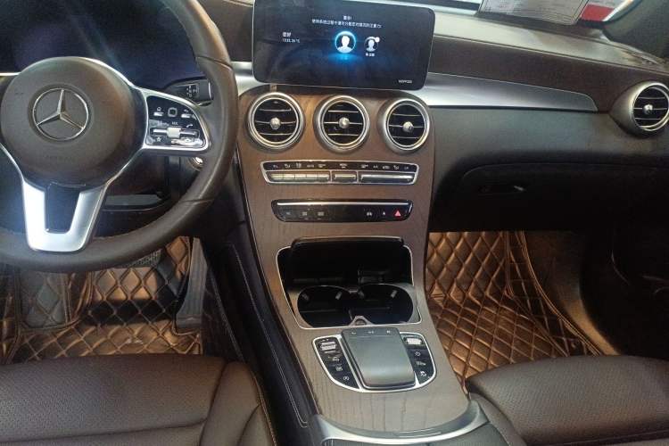 Used Mercedes-Benz GLC 2021 GLC 260 L 4MATIC Luxury Model Audio And AC Panel