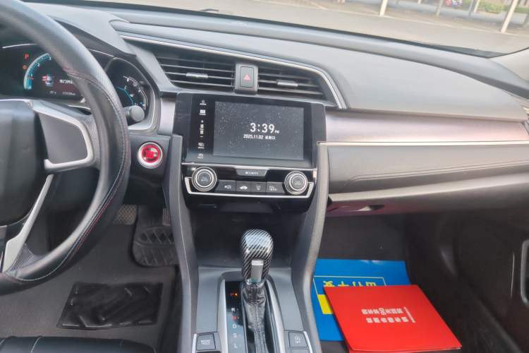 Used Honda Civic 2016 220TURBO CVT Luxury Edition
