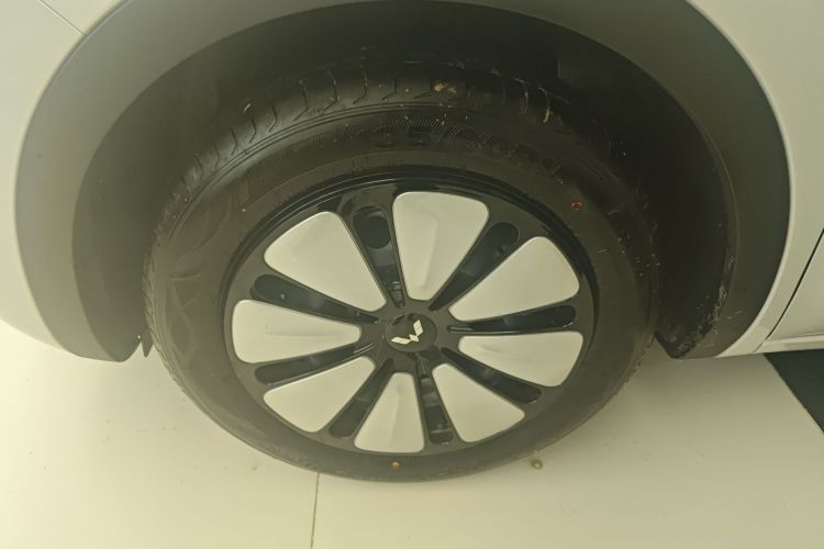 Used Wuling Bingo 2025 333 km Enjoyment Version Left Front Wheel Hub