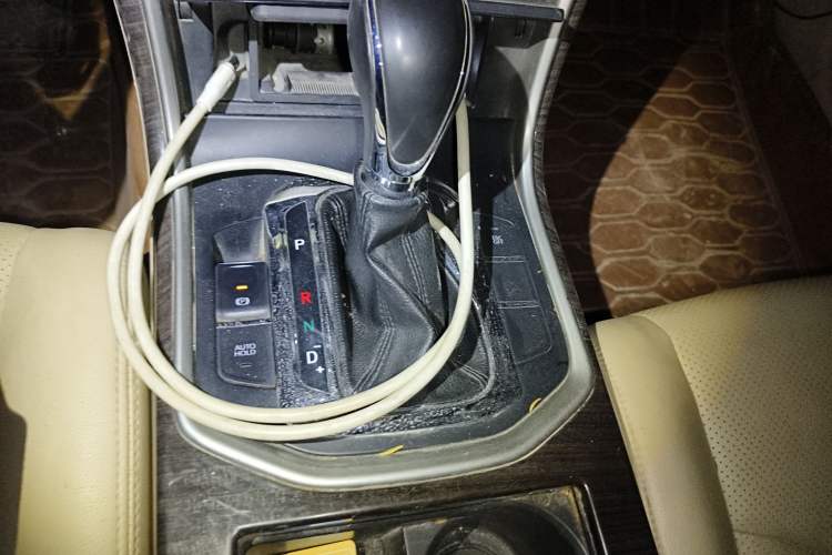 Used CHANGAN Raeton 2014 1.8T Automatic Elite Anniversary Edition China IV Standard
