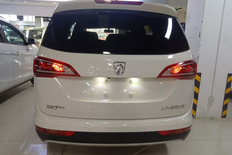 Used Baojun 730 2021 1.5L Manual Fashion Version 7 Seats Rear