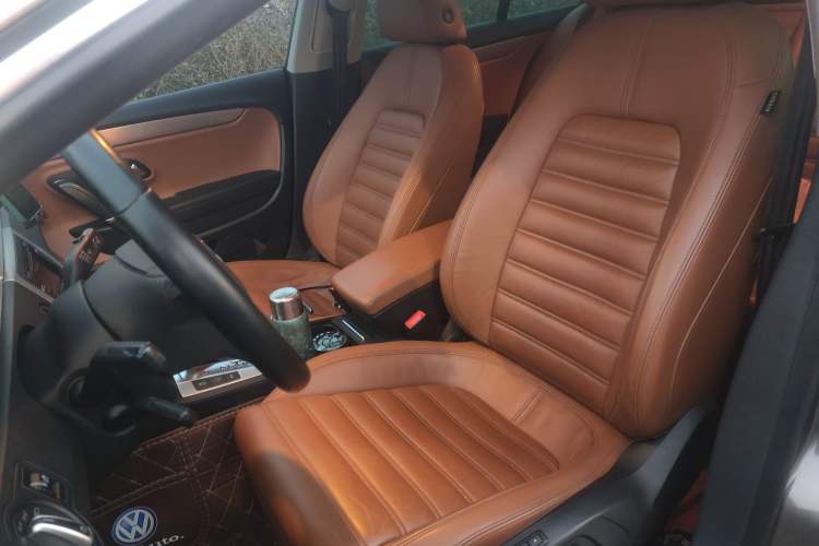 Used Volkswagen FAW-Volkswagen CC 2011 1.8TSI Luxury Model Left Front Seat