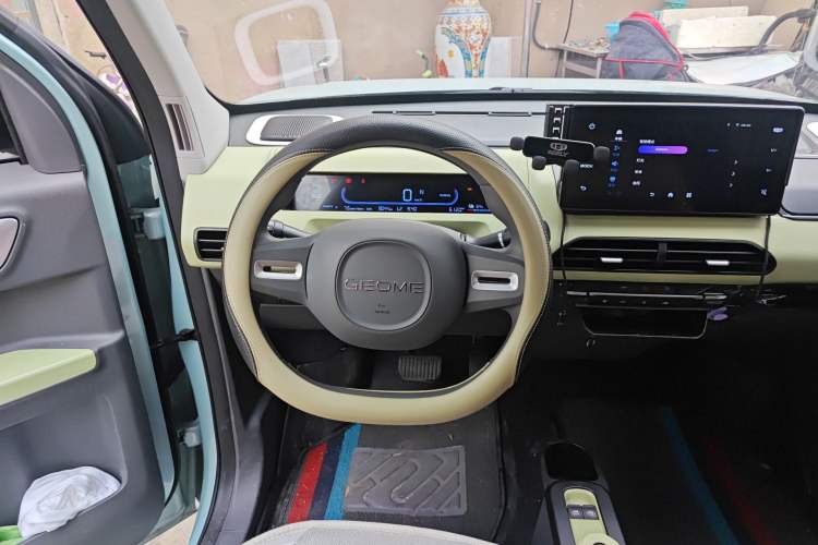 Used Geely Galaxy Panda 2024 Panda Mini 200km Endurance Bear