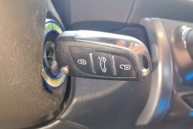 Used Toyota YARiS L Zhi Xuan 2015 1.5E Automatic Charm Edition