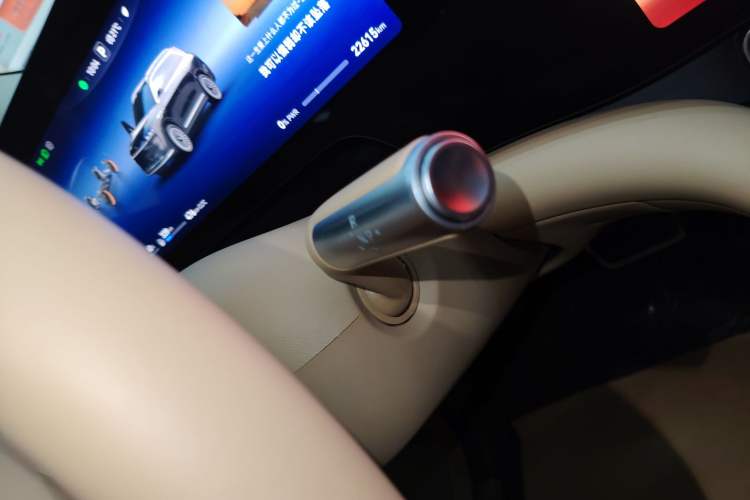 Used Hima AITO M9 2024 Range-Extended Ultra Version 42 kWh 6-Seater Model Gear Lever