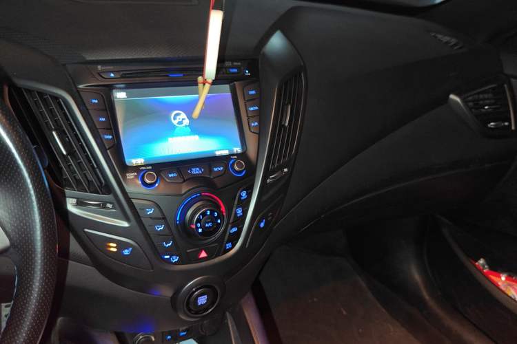 Used Hyundai Veloster 2015 1.6T Automatic Luxury Edition