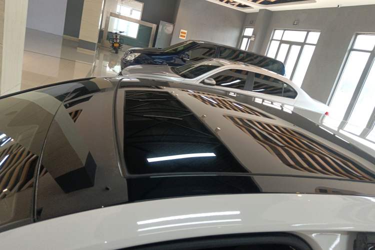 Used Volkswagen Golf 2015 1.6L Automatic Comfort Model Roof