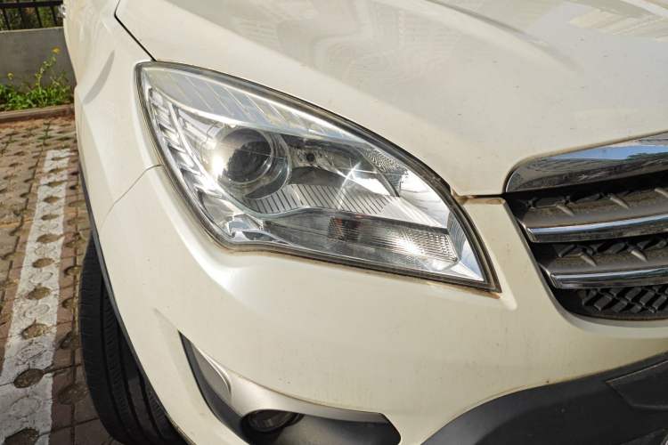 Used CHANGAN CS35 2014 1.6L Automatic Luxury Model China IV Standard Right Front Headlight