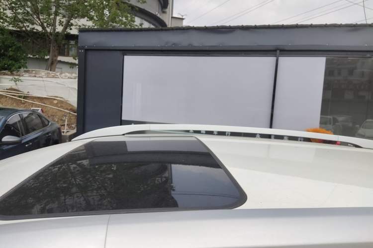 Used GAC Trumpchi GS3 2019 235T Automatic Elite Edition Roof