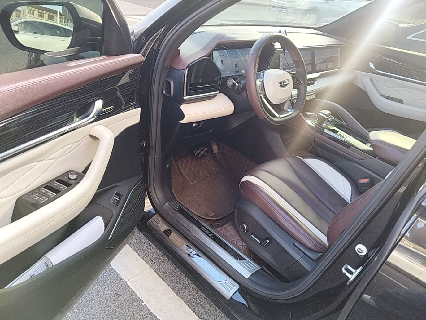 Geely Auto Monjaro L 2021 2.0TD DCT EVO Two-Wheel Drive Prestige Version — снимка 18