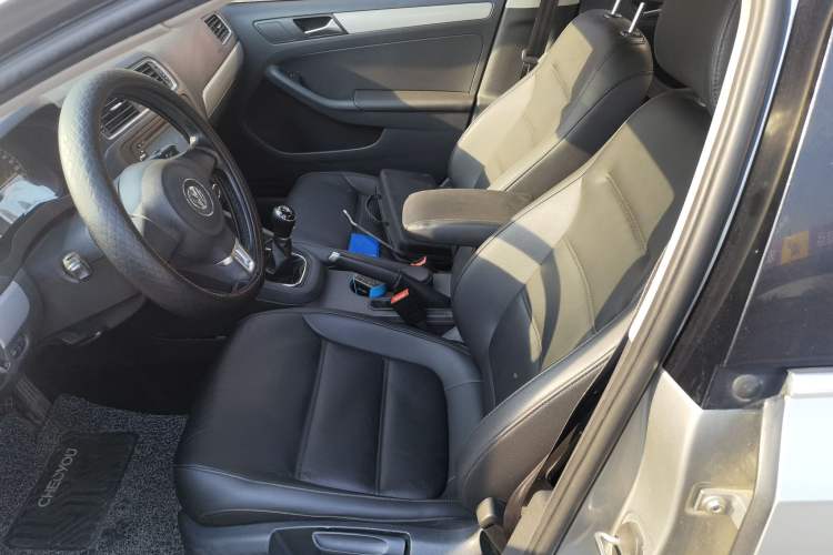 Used Volkswagen Sagitar 2014 1.6L Manual Comfort Model