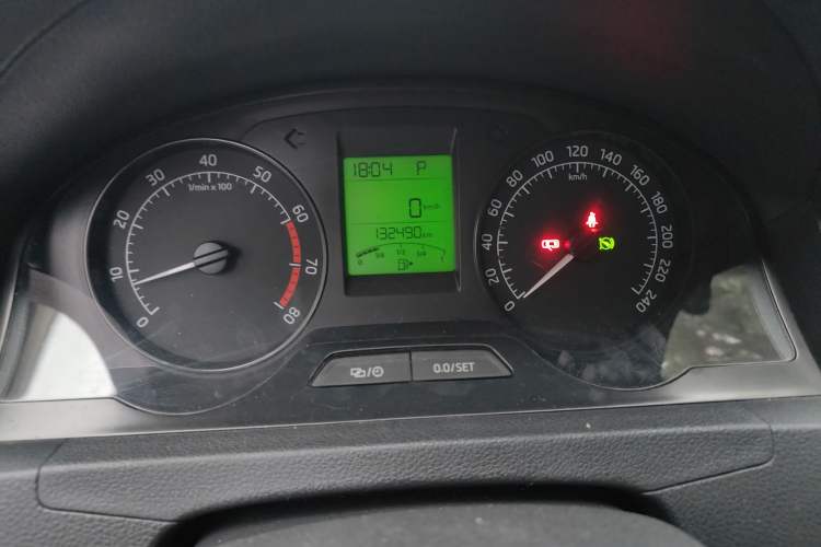 Used Skoda Rapid 2015 1.6L Automatic Smart Selection Model