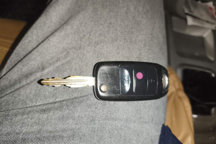 Used CHANGAN Alsvin V3 2015 1.4L Manual Meiruan Model China V Standard
