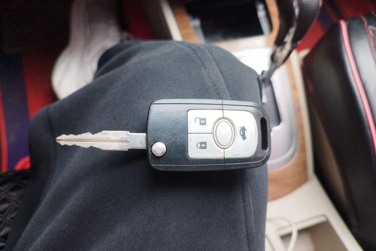 Used Buick Excelle 2015 1.5L Automatic Classic Model Vehicle Key