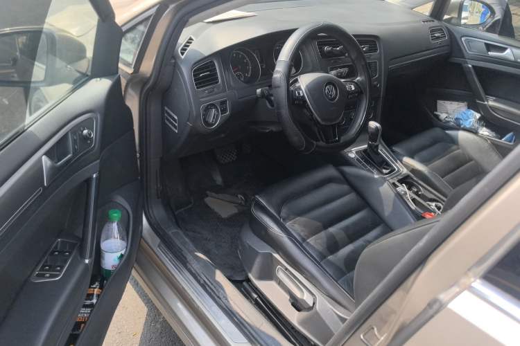 Used Volkswagen Golf 2014 1.4TSI Automatic Luxury Model