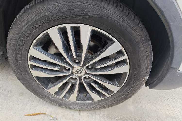 Used Oshan CX70 2017 Facelifted CX70T 1.5T Manual High-Performance Edition
