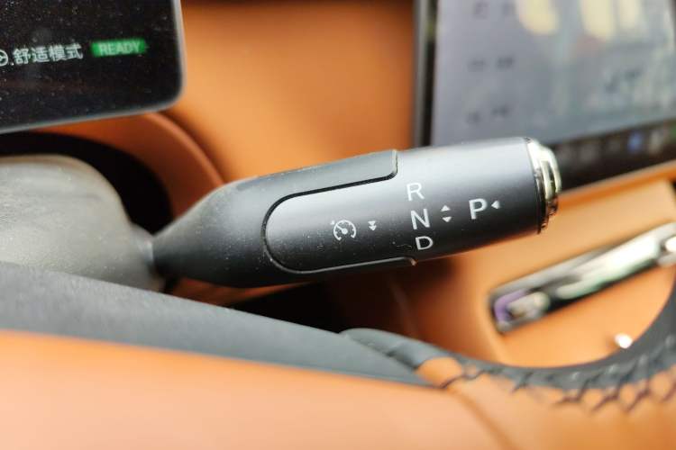 Used GAC Trumpchi Xiangwang S7 2025 180km Ultra All-Wheel Drive LiDAR Edition Gear Lever