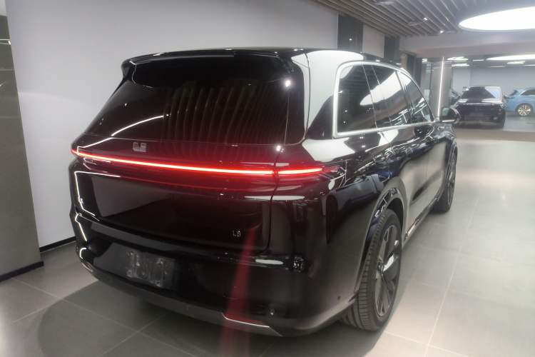 Used Li Auto L8 2025 Ultra Smart Refreshed Edition
