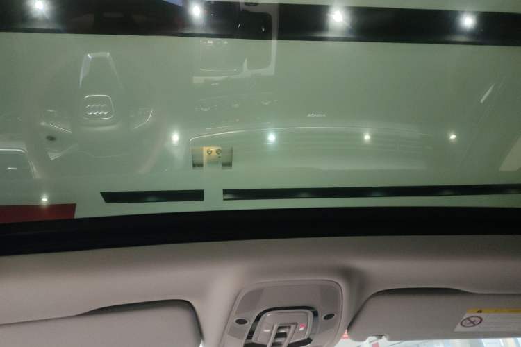 Used Audi Q7 2018 40 TFSI Comfort Model
