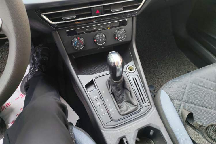 Used Volkswagen Lavida 2023 1.5L Automatic De Yi Edition