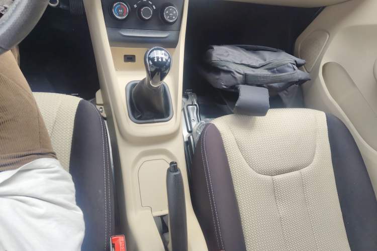 Used CHANGAN KUAYUE Xing V5 2022 1.5L Enjoyment Model 5-7 Seater Passenger Vehicle JL473QH
