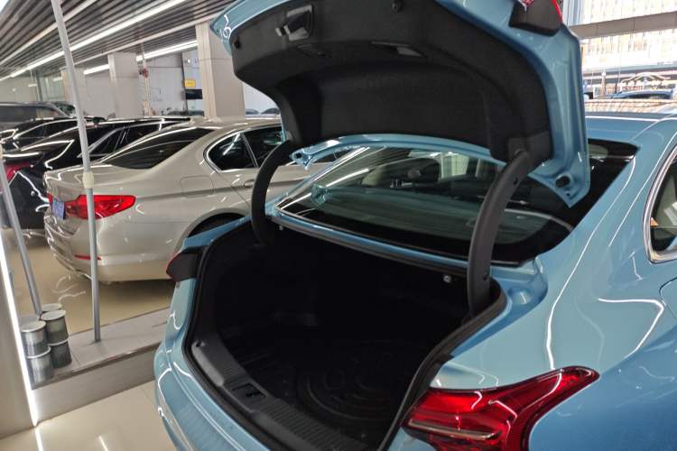 Used Hongqi H5 2023 1.5T HEV Smart Connect Flagship Edition