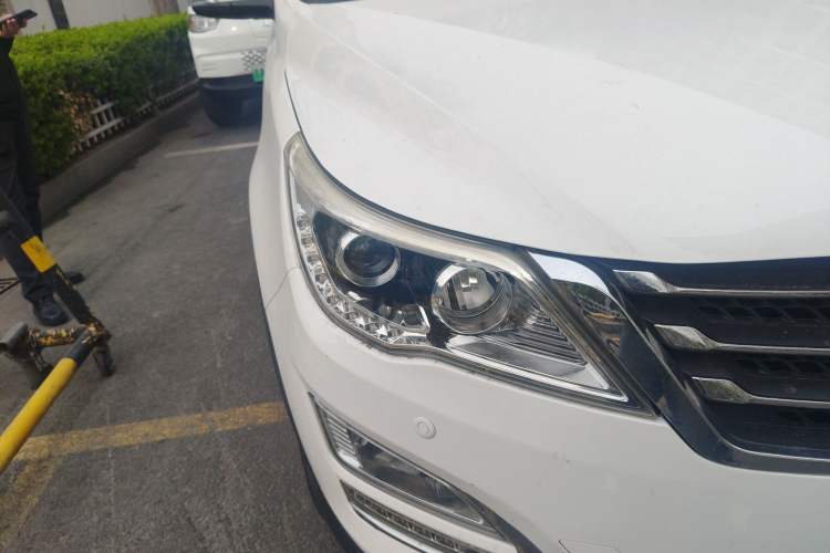 Used Baojun 560 2016 1.8L iAMT Luxury Model
