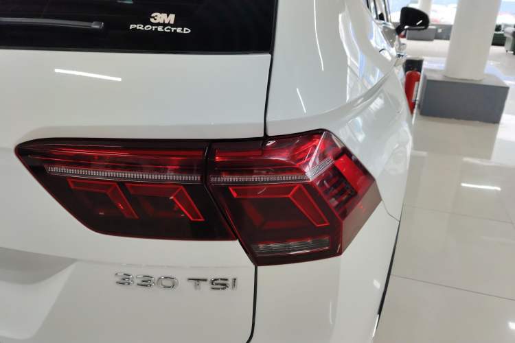 Used Volkswagen Tiguan L 2022 330TSI Automatic Two-Wheel Drive R-Line Enhanced Edition Exterior 3