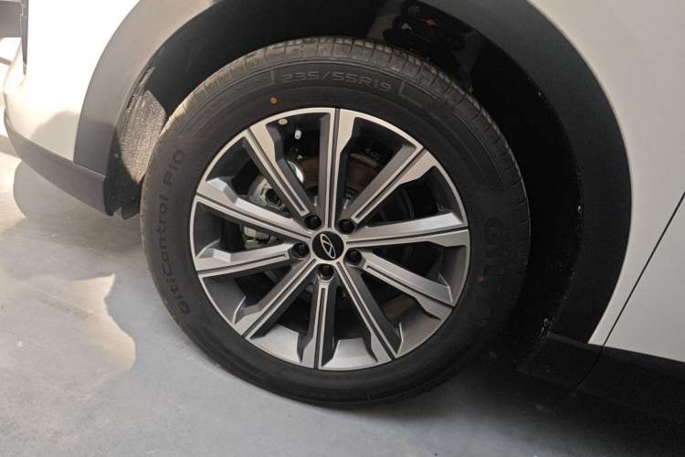 Used Chery Tiggo 8 L 2025 Model 2.0T Two-Wheel Drive Changhong Edition—5 Seaters