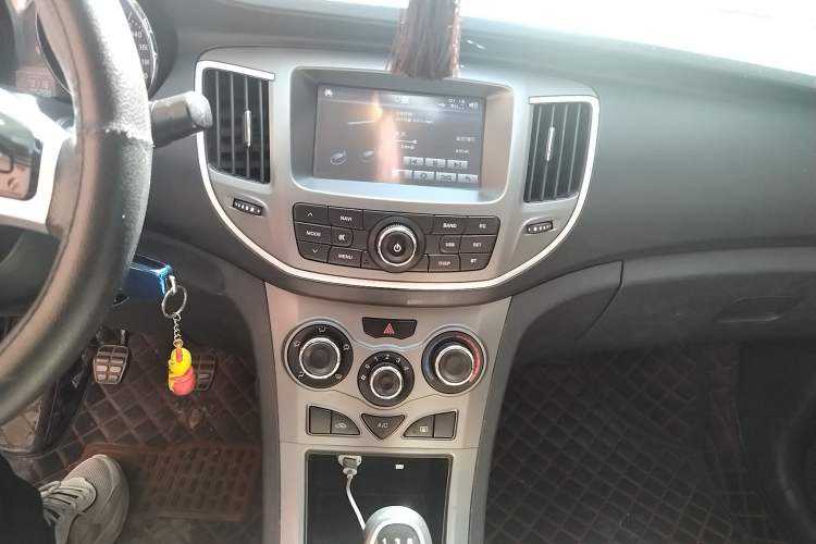 Used Cowin C3 2015 1.5L Manual Gold Diamond Edition
