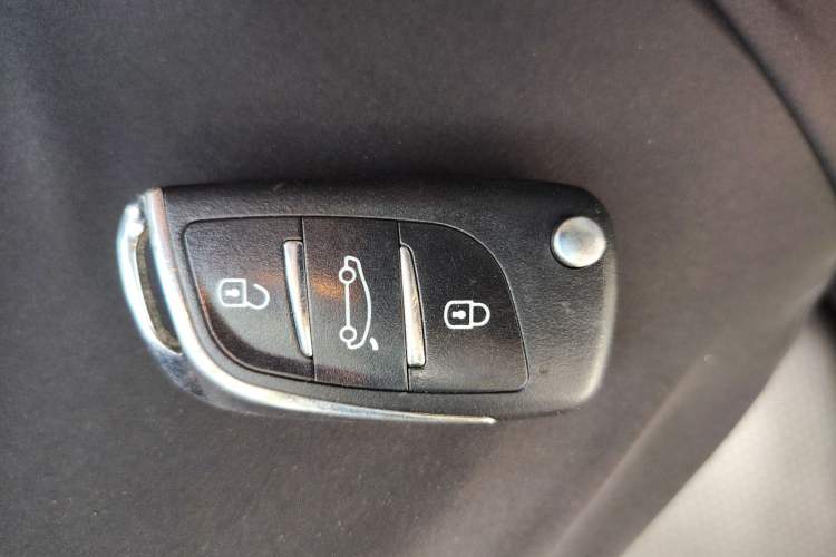 Used Mitsubishi Pajero 2016 3.0L Automatic Standard Version China V Standard
