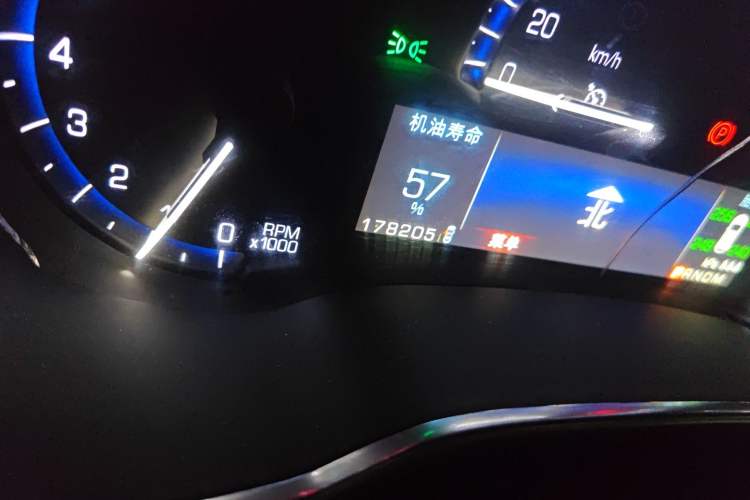 Used Cadillac SRX 2013 3.0L Elite Model Odometer Close Up