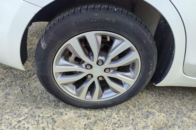 Used Buick GT 2019 18T Automatic Connected Elite Model China VI Standard
