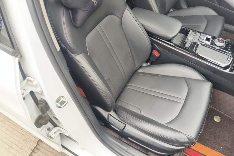 Used Kia K5 2021 270T CVVD Refreshed Edition Right Front Seat