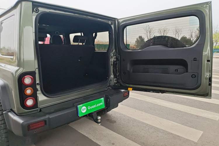 Used 212 T01 2024 2.0T Mechanic Trunk