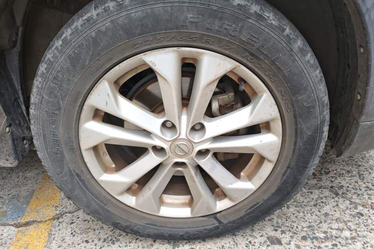 Used Nissan X-Trail 2016 2.0L CVT Smart Enjoyment Version 4WD Right Front Wheel Hub