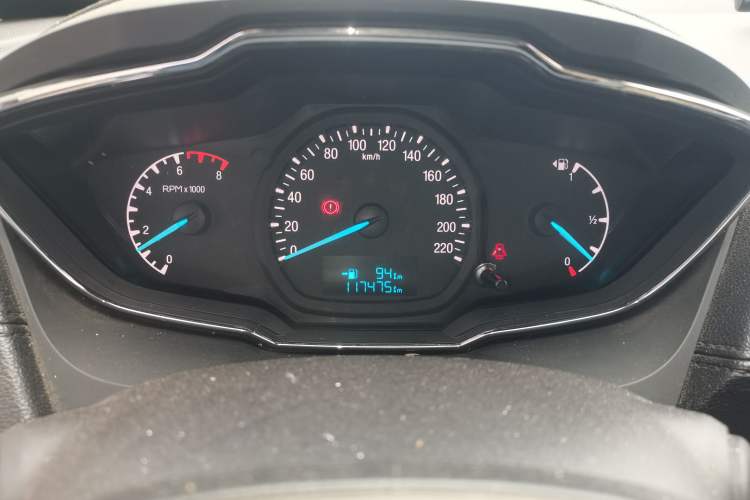 Used Ford Escort 2015 1.5L Automatic Fashion Model
