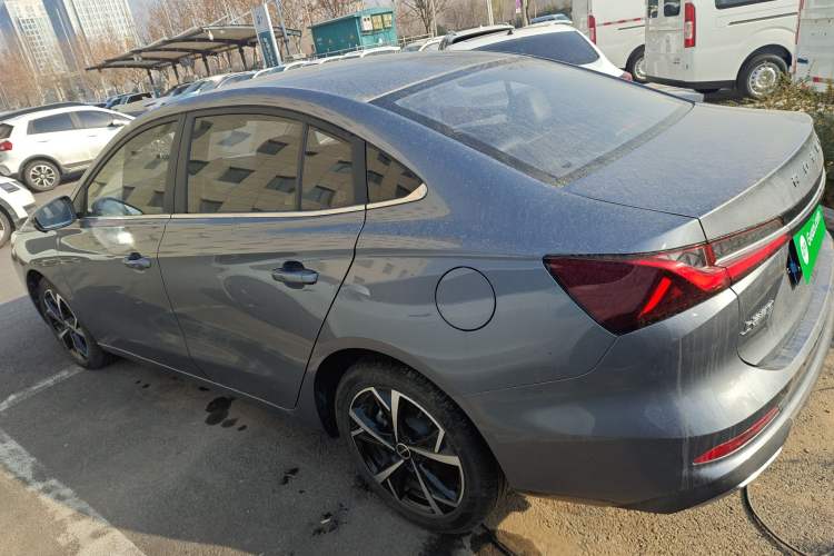 Used Roewe i5 2023 1.5L CVT Luxury Edition
