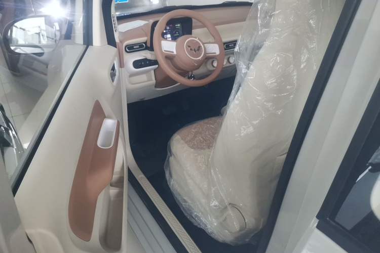 Used Wuling Hongguang MINIEV 2024 3rd Generation 215km Youth Edition