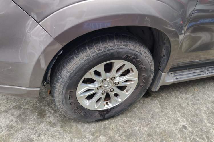 Used JMC Yusheng S350 2013 2.4T Automatic 2WD Diesel Ultra-Luxury 7-Seater Left Front Wheel Hub