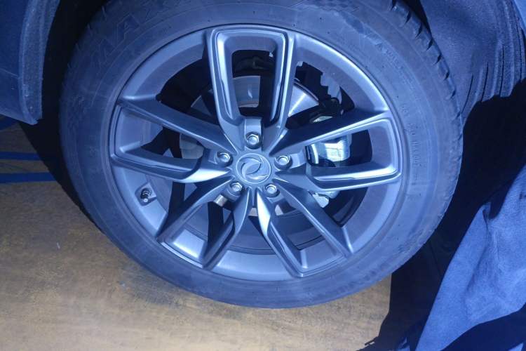 Used Dongfeng Fengon ix5 2019 220T CVT ZhiShang Trim China V Standard
