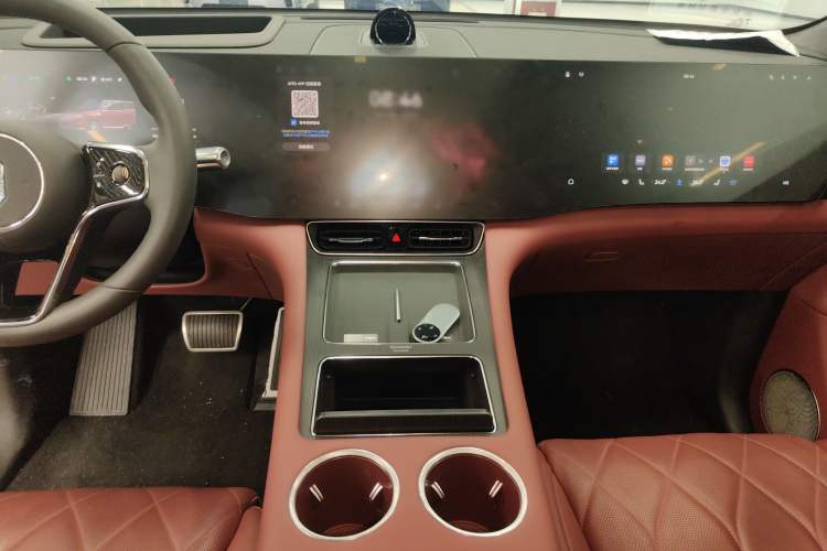 Used Hima AITO M8 2025 Extended-Range Max+ Version 53.4 kWh 6-Seater Edition
