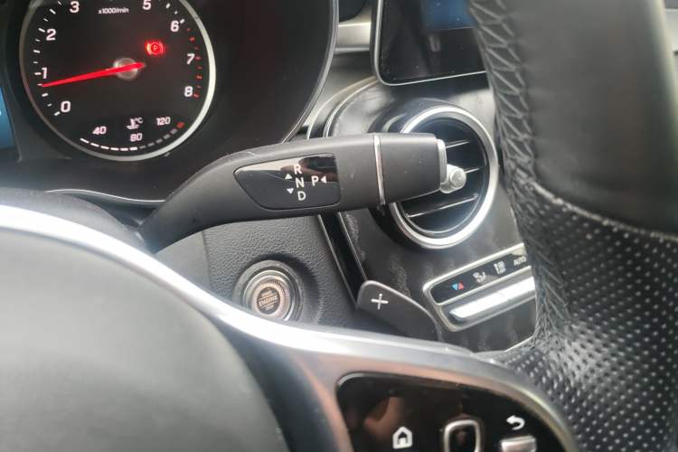 Used Mercedes-Benz C-Class 2019 C 180 L Fashion Edition Sport Version Gear Lever
